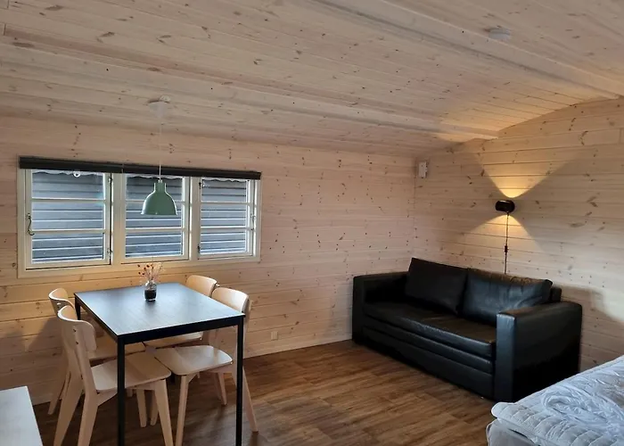 Hvalpsund Familie Camping مزرعة للإقامة